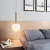 現代のペンダントランプ豪華なゴールドガラスボールランプシェードぶら下がっているライトの備品のための備品ベッドルーム装飾照明