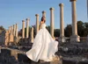 Modeste Pnina Tornai robe de bal élégante sans bretelles sans manches dos nu robes de mariée à fleurs faites à la main robes de mariée balayage train robes de mariée