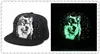 Moda - czapka Big White Luminous Cap Dwukolorowa fluorescencyjna czapka e x o Letrter Tide Men and Women Hat