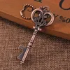 Ouvre-bouteille porte-clés couronne Vintage outils de bière en Bronze avec cadeau de fête de faveur de mariage chaîne