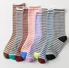 Modische Damen-Socken, gestreift, bunt, Flor, Haufen, lange Socken, Teenager-Strumpf, lässig, gemütlich, weich, stilvoll, Baumwolle, mittlere Röhre