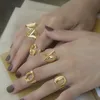 Hurtownie-list Gold Color Metal Regulowany Otwarcie Pierścień Inicjały Nazwa Alfabet Kobiet Party Spersonalizowane Party Biżuteria Darmowa Wysyłka