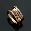 Europa Amerika Dame Messing Kreuz Voller Diamant Knoten Carving Brief 18K Gold Verlobungsringe 2 Farbe Size203Q