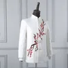 Bianco nero Abiti fiore di pruno Zhongshan Abiti Giacca + Pantaloni costume da esibizione cantante ospite maschile Abbigliamento costume da palco per coro