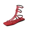 Venta caliente-Sandalias planas de gladiador de alta calidad para mujer, zapatos de playa con punta cuadrada y hebilla de cuero genuino a la moda