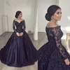 2021 Sexy Navy Blue Quinceanera Klänningar V Neck Lace Appliques Beaded Långärmade Satin Sweet 16 Plus Storlek Party Dress Prom Evening Gowns