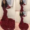 Seksowny Nowy Burgundy Dark Red Mermaid Suknie Wieczorowe Nosić Rose Kwiaty Koronki Aplikacje Zroszony Długie Rękawy Pokaż Formalne Suknie Party Party