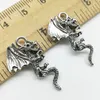 50 stks / partij Fire Dragon Legering Charms Hanger Retro Sieraden DIY Sleutelhanger Oude Zilveren Hanger Voor Armband Oorbellen Ketting 28x16mm