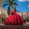 Tanie suknia balowa Red Quinceanera Suknie Wieczorowe Nosić Satyna Off Ramię Aplikacje Długie Słodkie 16 Prom Dresses Formalne Suknie Pagewne