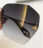 Gafas de sol de lujo para mujer Diseño de marca Moda popular Estilo de verano con las abejas Lente de conexión UV400 de alta calidad Viene con estuche