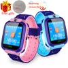 Vattentät Kids Smart Watch SOS Antil-Lost SmartWatch Baby 2G SIM-kort Klocksamtal Plats Tracker SmartWatch PK Q50 Q90 Q528.