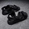 熱い販売ヨーロッパブランドデザイナーsandalmenサマーサンダルブラックホワイトブルー滑り止め速乾屋外スリッパ軟水靴