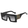 2020 Fashion Solglasögon för kvinnor och män Oversize Square Frame Trend Ladies Black Sun Glasses UV400