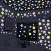 3Dスターの発光壁蛍光ステッカーベッドルームの部屋の天井クリスマスの装飾の家の装飾の自己保存ステッカーPVCスター
