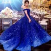 Underbara kungliga blå prom klänningar spetsar av axeln 3d applikationer boll klänning brud vestidos puffy sequins pärlor kändis kväll klänning
