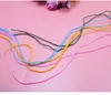 I produttori vendono arbitro in plastica a colori con ventilatori di corda fischio salvataggio fischio all'ingrosso