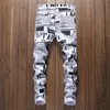 Été nouveaux hommes jean décontracté imprimé lettre Stretch jean hommes Hip Hop Streetwear mode Slim Fit blanc Denim pantalon mâle survêtement