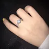 Kampanj 100 925 Sterling Silver Ring Luxury 8mm 3 karat 5A CZ Zirkon bröllopsringar för kvinnor simulerade diamantsmycken8509459