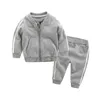 Nova Primavera / Outono Moda Bebé Roupas de Algodão Manga Comprida com Zíper Sólido Casaco + Calças 2 Pçs Bebes Tracksuit Baby Boy Roupas Conjunto