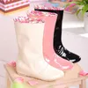 Venda quente-mulheres moda botas de chuva senhora escorregão sólido de salto baixo em couro de patente impermeável Welly Buckle Rainboots