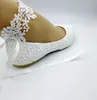 Dentelle blanche faite à la main avec des chaussures pour femmes photos montrent des chaussures de mariage de mariée de demoiselle d'honneur fond souple talons plats US4-10 5284Q