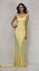 Kate Hudson Yellow Gold Celebrity Evening Dresses In How To Tappar en kille på tio dagar i filmer Celebrity Party Gowns2057