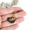 Kadınlar için broşlar pimler sevimli küçük erişte kase şekli komik emaye noel demin gömlek dekor broş pin metal kawaii rozeti moda takı