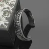 Europa Amerika Retro Mode Heren Dame Dames Messing Verzilverd Decoratief Gesneden Patroon G Letter Wide Open Bangle Armbanden