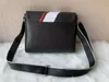 Europe Plaid Tablet PC Handväskor män Messenger väskor Crossbody Men's Shoulder Bag Purse Versipacks