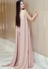 Neue erröten rosa Perlen muslimische lange Abendkleider Luxus Dubai marokkanischen Kaftan Kleid Chiffon V-Ausschnitt formale Kleid Abend Party Kleider