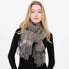 新しい高級格子縞のスカーフ冬のファッションの暖かい柔らかさデザイナースカーフ太いかわいいレディーススカーフ送料無料