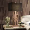 Postmodern enkla lyxiga hantverkslampor kreativ individdisk LED-skrivbordslampa Mjukmonteringsmodellrum Sovrum Hotel Living Room Light