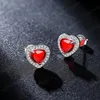 Vente en gros de boucles d'oreilles à tige verte et rouge en forme de coeur d'amour romantique pour femmes avec bijoux en strass