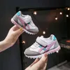 2020Novo Tênis Infantil Meninos Sapatos Meninas Treinadores Tênis Casual Flexível Moda Barato Uso Diário Tênis de Corrida Infantil Spo