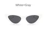 Luxury-Cat Eye Solglasögon för Kvinnor Mode Designer Womens Solglasögon Triangulär Cateye Black Fashion Beach Fashion Glasses