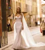 Berta 2020 Mermaid Bröllopsklänningar med Wrap Sweetheart Lace Sequined Bridal Gowns Exposed Boning Sexy Beach Wedding Dress Robes