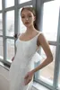 2020 Sexig Doria Karlozi Bröllopsklänningar med Overskirts Ärmlös Beads Pärlor Abiti da Sposa Sweep Train Square Bride Dress