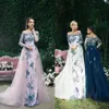 Encantador 2019 Vestidos de Noite de Manga Comprida Lace Sweep Trem robe de soirée Overskirts Tulle Fora Do Ombro Vestidos de Noite