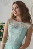 2019 Billiga Lace Bridesmaid Dress Mint Sheer Neck Country Beach Garden Formell Bröllopsfest Gästrum Main of Honor Gown Plus Storlek Anpassad