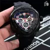 Top Sport Horloge Racing Auto Horloge Japan Quartz Chronograph Shield PVD Zwart 316L Rvs Case Sapphire Crystal Rubberen riem