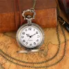 Vintage Bronze Piratenschädel ein Stück Design Quarz Taschenuhr Anime Display Männer Frauen Halskette Anhänger Kette Uhr