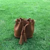 Designer-Kleine PU Bucket Tote Leder Kordelzug Schulter Bucket Tote Umhängetasche Quaste Tagesgebrauch Geldbörse 5 Farben Frauen Tasche DOM106556