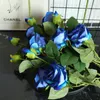 7 sztuk / partia Flanel Róża Sztuczne Kwiat Dekoracji Ślubna Tło Roślina Ściana 3 Głowy Rose Fake Fake Flowers Home Decoration Bukiet