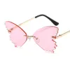 Mode Vlinder Luxe Zonnebril Vrouwen Merk Ontwerp Randloze Cat Eye Zonnebril Trending Wave Eyewear Streetwear Bril1853838