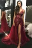 Red V pescoço elegante vestidos de baile de renda Apliques laterais dividem mulheres vestidos de festas longos trens de varredura 2019 vestidos de noite simples 174z