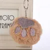 10 CM 7 Kolory Niedźwiedź Paw Fur Ball Key Chain Cute Cream Black Pompom Fur Keychain Kobiety Torba samochodowa Klucz Prezent