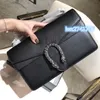 Väskor Kvinna Designer axelpåsar Datumkod inuti klaffen Utmärkt kvalitet Kohide Läderfodespåse
