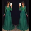 Vår Chiffon Emerald Green Långärmade En Linje Plus Storlek Prom Klänningar Deep V Neck Beaded Pearls Formal Evening Gowns Custom Made SD3410