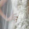 ホワイトアイボリーのウェディングラップチュール花嫁のジャケットブライダルクロークドレスの岬アップリケ熱い販売マント女性のウェディングアクセサリー