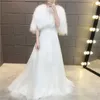 Matrimonio Piuma di struzzo Mantello Moda Inverno Mantello Scialle da sposa Matrimonio Coprispalle Cappotto Involucri di pelliccia Festa di nozze Boleros Giacca330a